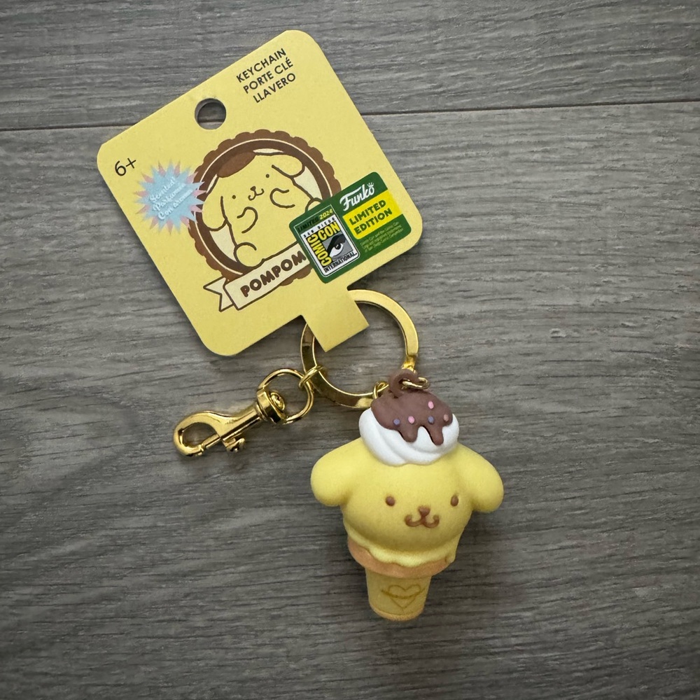 Comicon limited edition Funko pompom keychain New